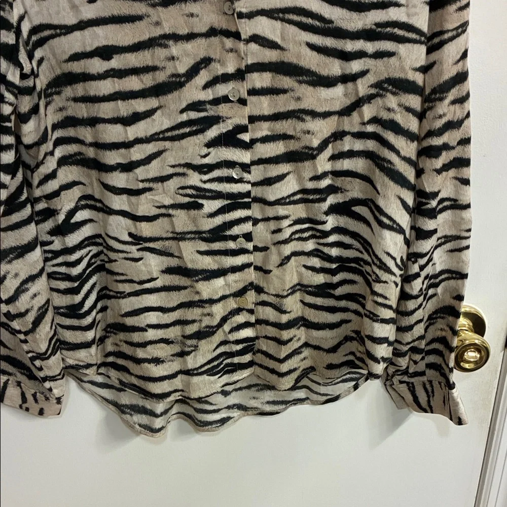 L'AGENCE Black and Cream Zebra Button-Down Shirt Sz SP